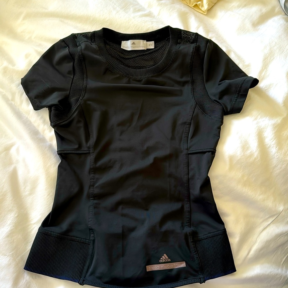 New black tee